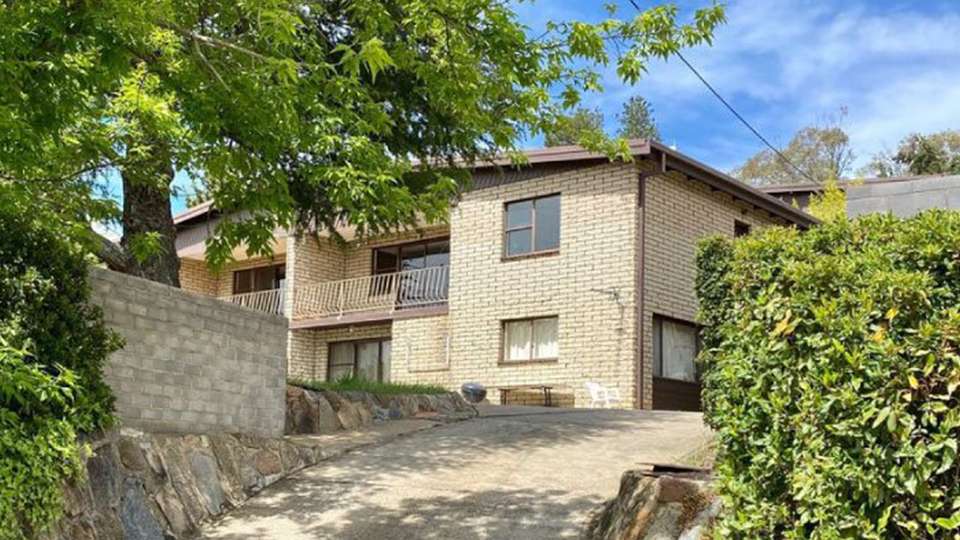 Jindabyne mortgagee sale hits 79k above reserve
